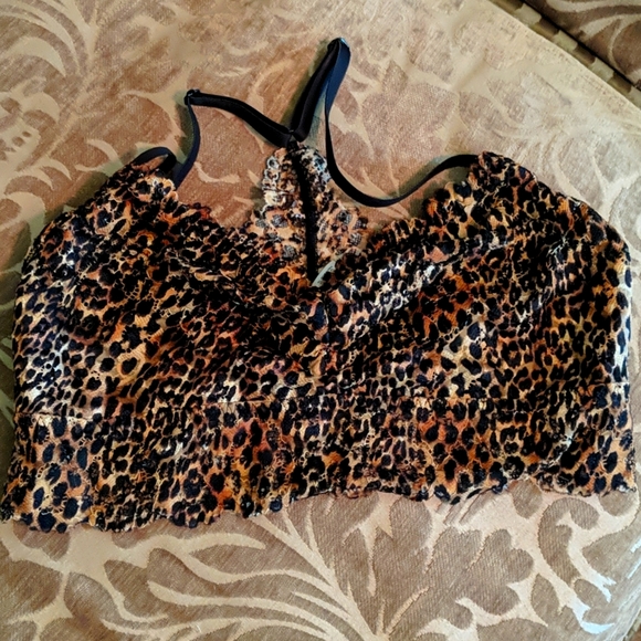 Other - Leopard print bralette